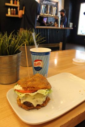 A Review of Pincho’s Toston Burger! A South Florida Restaurant