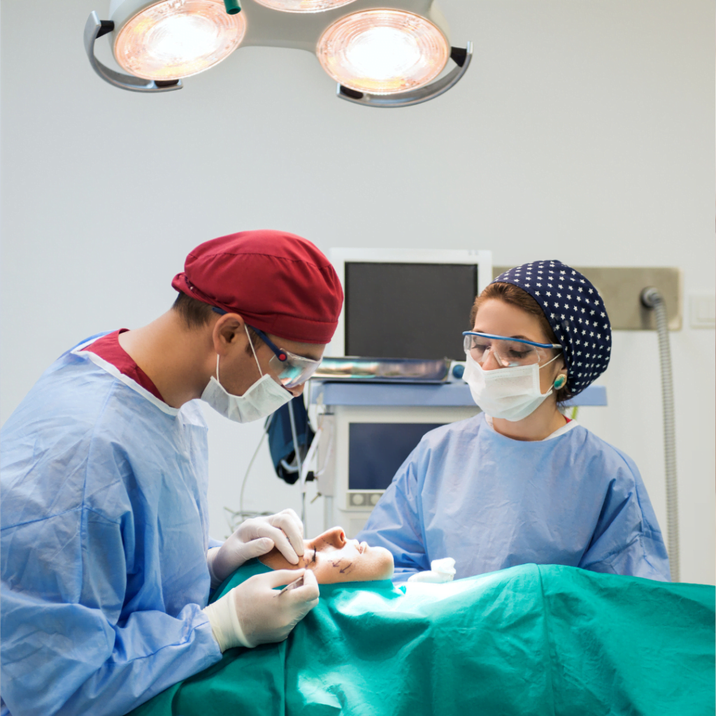 Plastic Surgeon for loose skin
